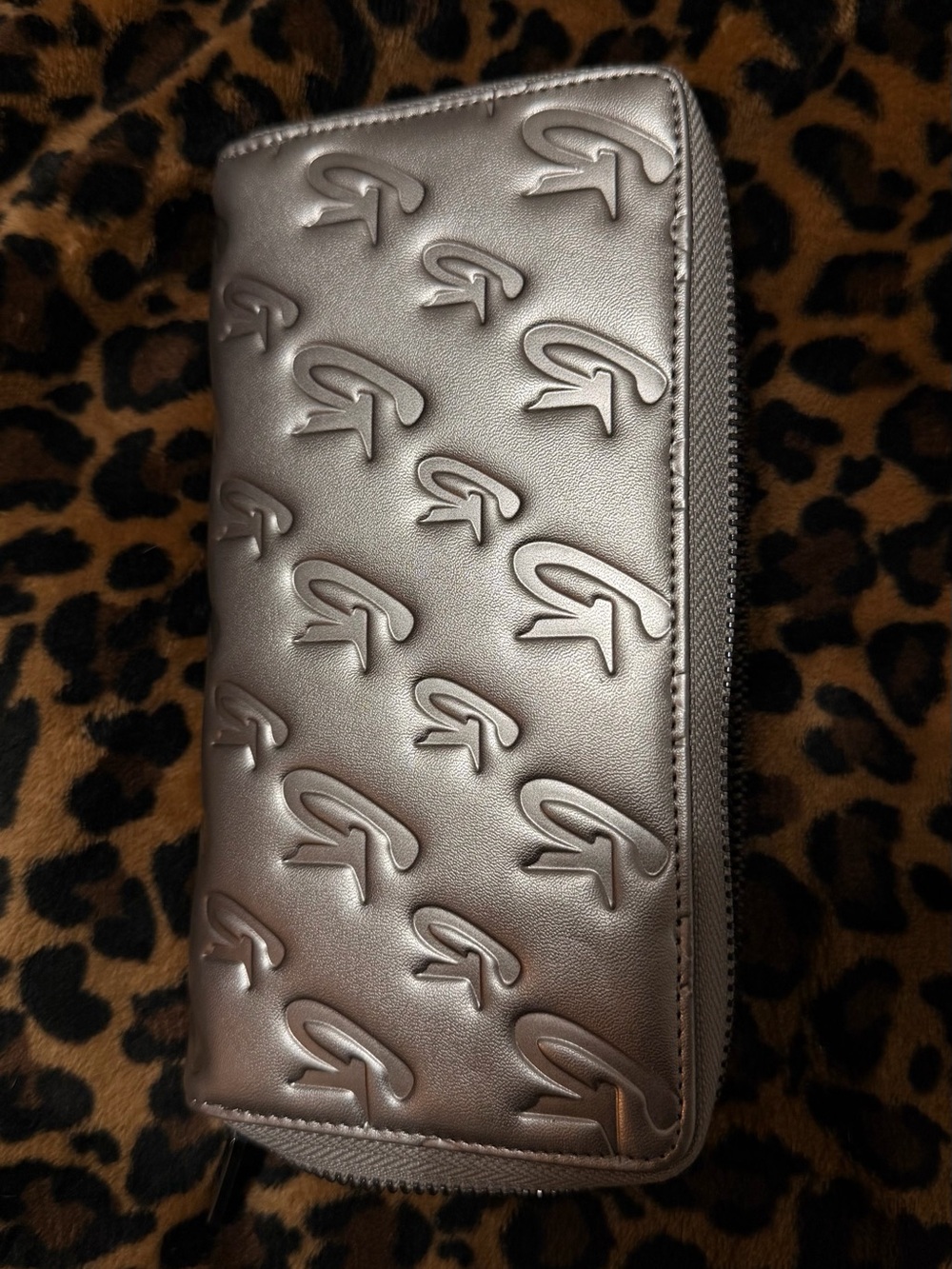 Monogram “platinum” tote & matching wallet - Picture 2 of 9